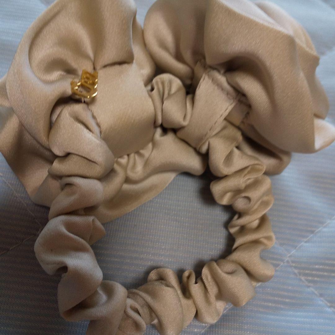 コンプレックスビズ お花 シュシュ ベージュ レア