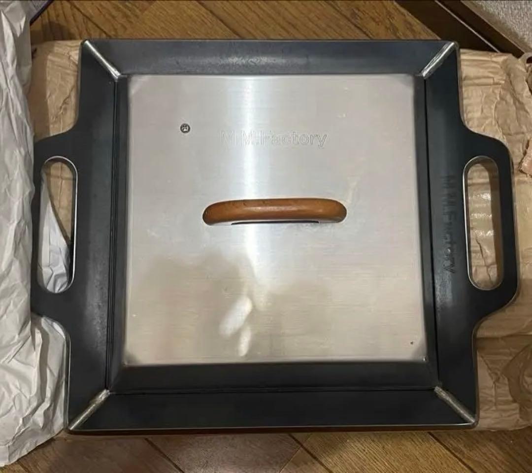 M.M.Factory 黒皮鉄板　特注台座付き