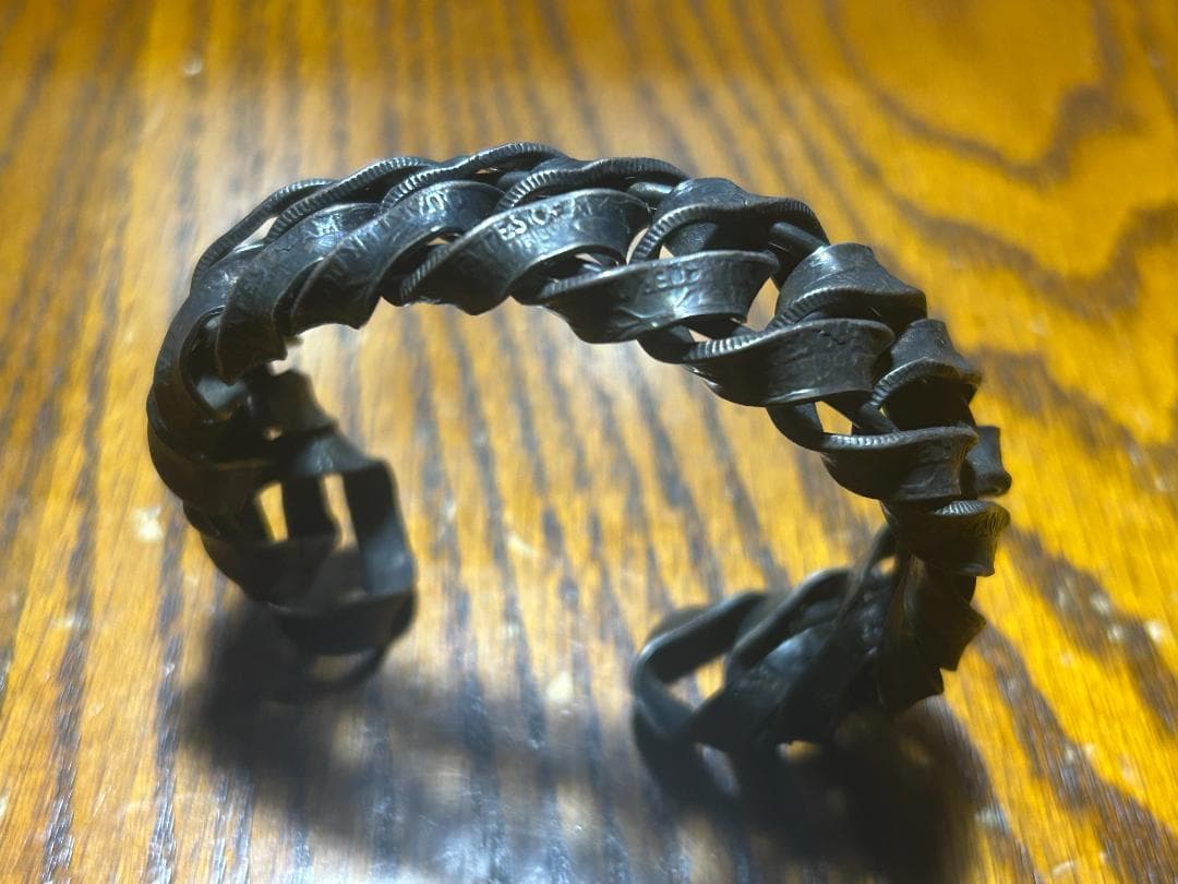 phenomenon beyond description　バングル