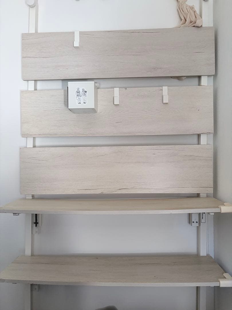 ニトリ購入：突っ張り壁面ラック　(ホワイト木製壁掛け棚 ]