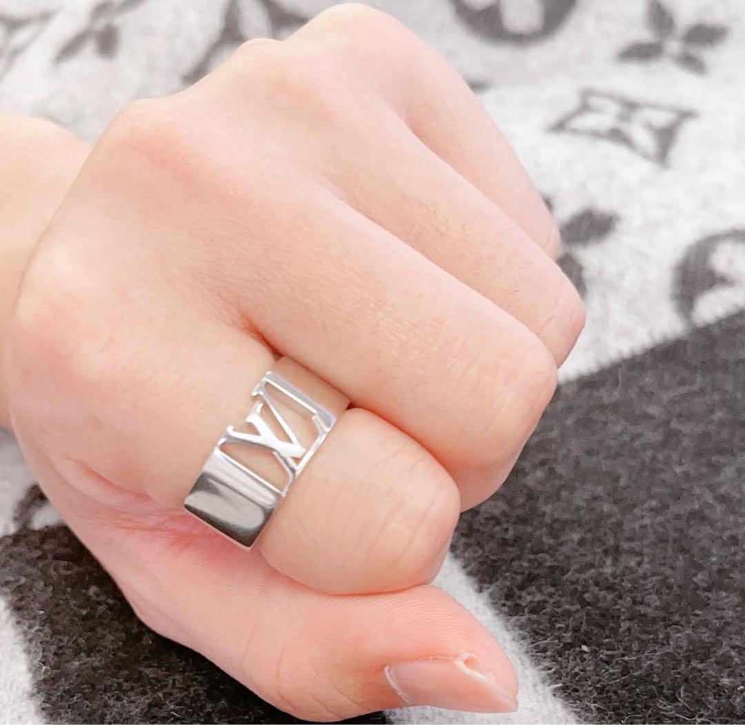 Louis Vuitton バーグシグネチャー M80180GP