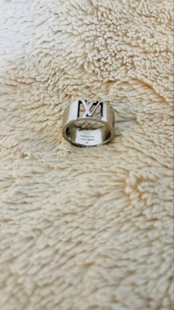 Louis Vuitton バーグシグネチャー M80180GP