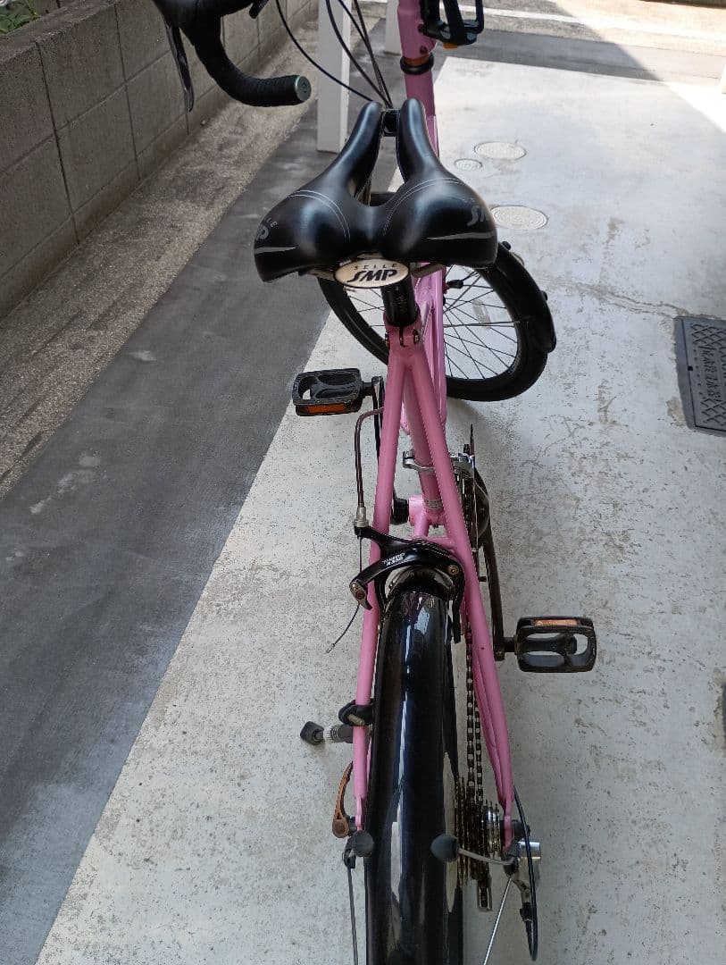 ブルーノベンチュラ　　BRUNO　VENTURA　ピンク色