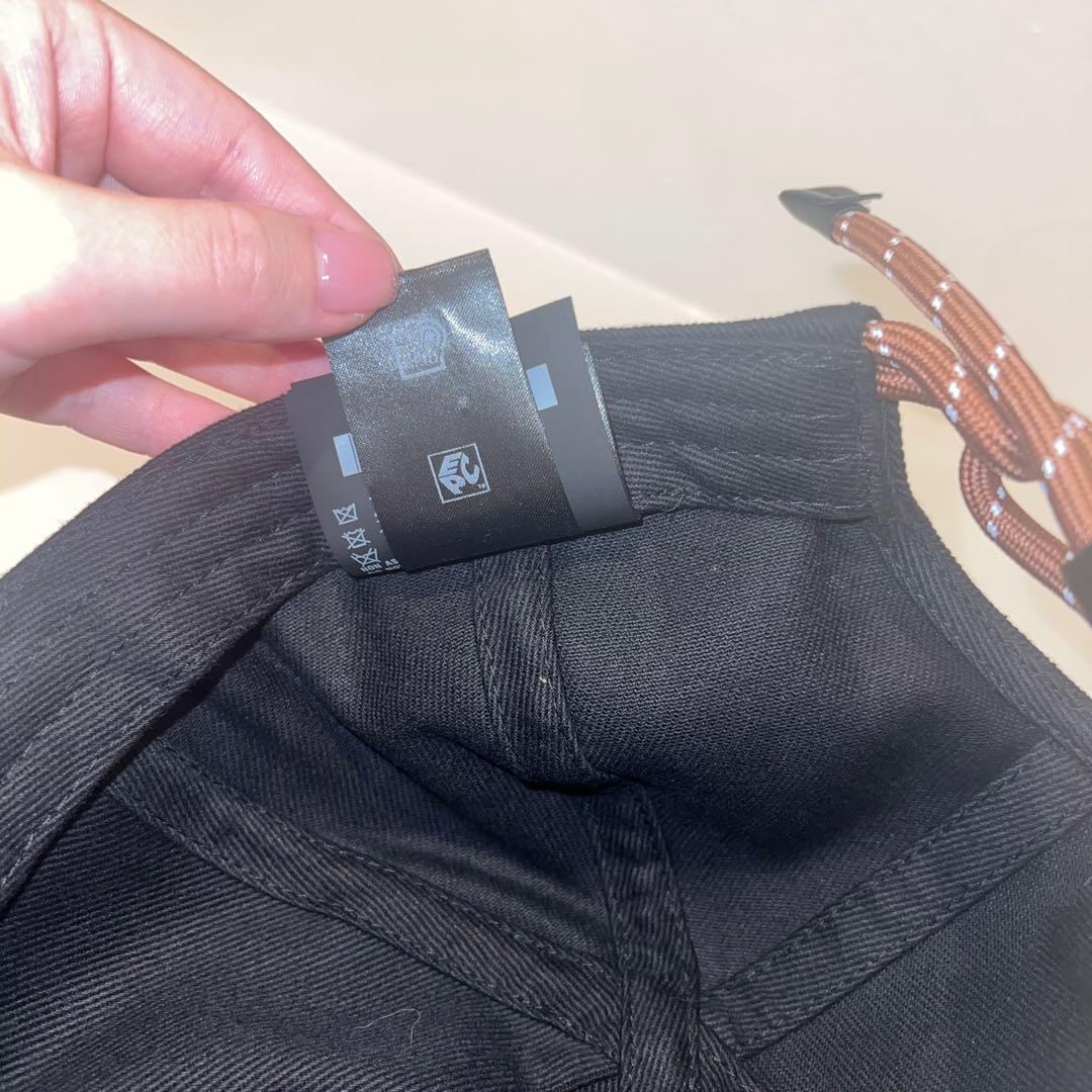 miu miu ミュウミュウ　ベースボールキャップ ストラップ付き