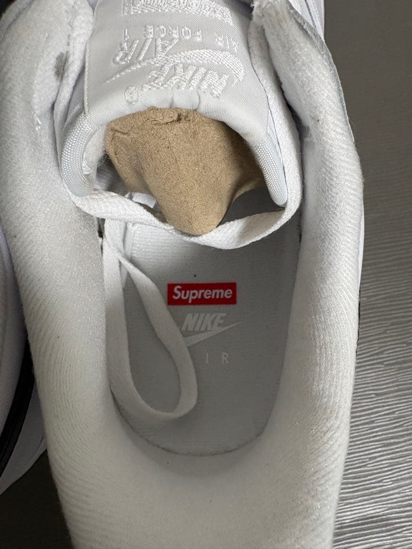 Supreme × Nike Air Force 1 White Black