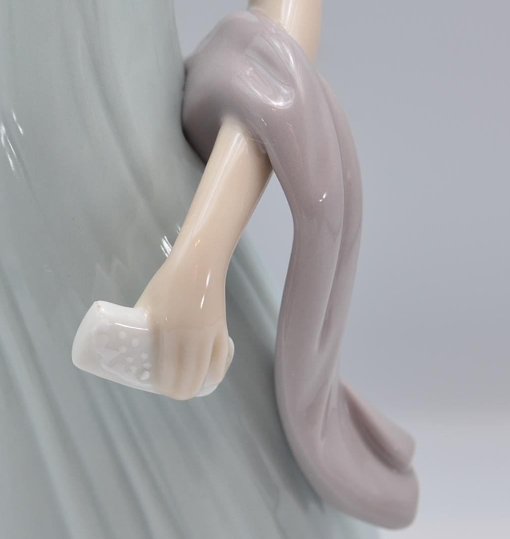 純真な女性／お風呂の美女　リヤドロ　２体おまとめ　光沢仕上げ　ご成約済み