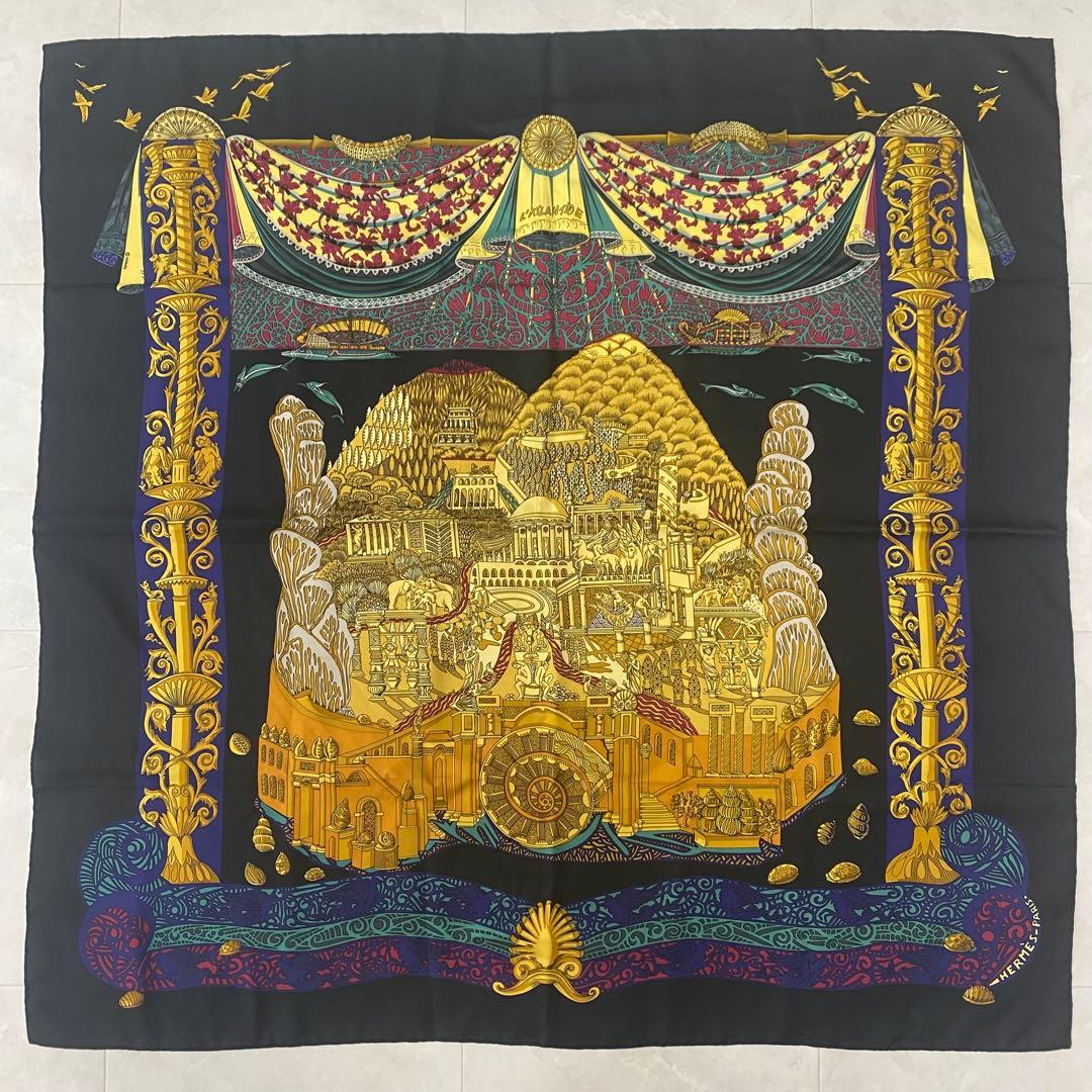 HERMES エルメス カレ90 L'Atlantide 黒ゴールド シルク