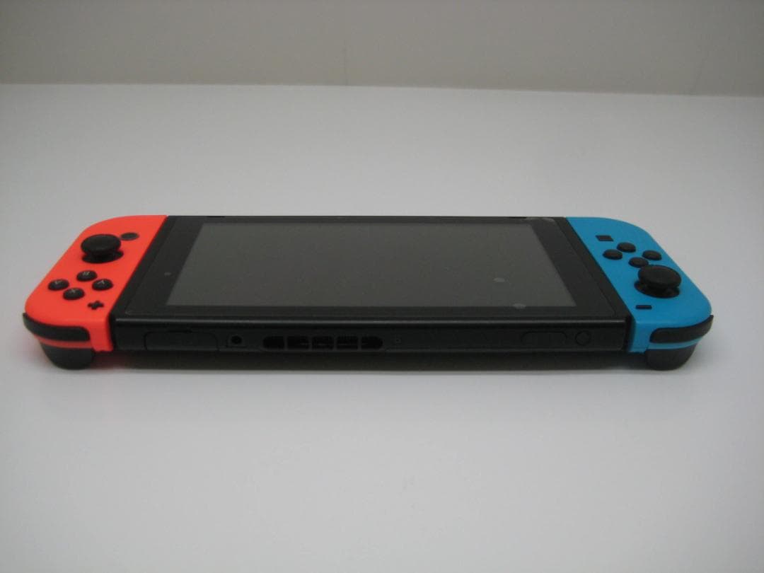 値下げ　Nintendo Switch 本体 青/赤 ケース付き