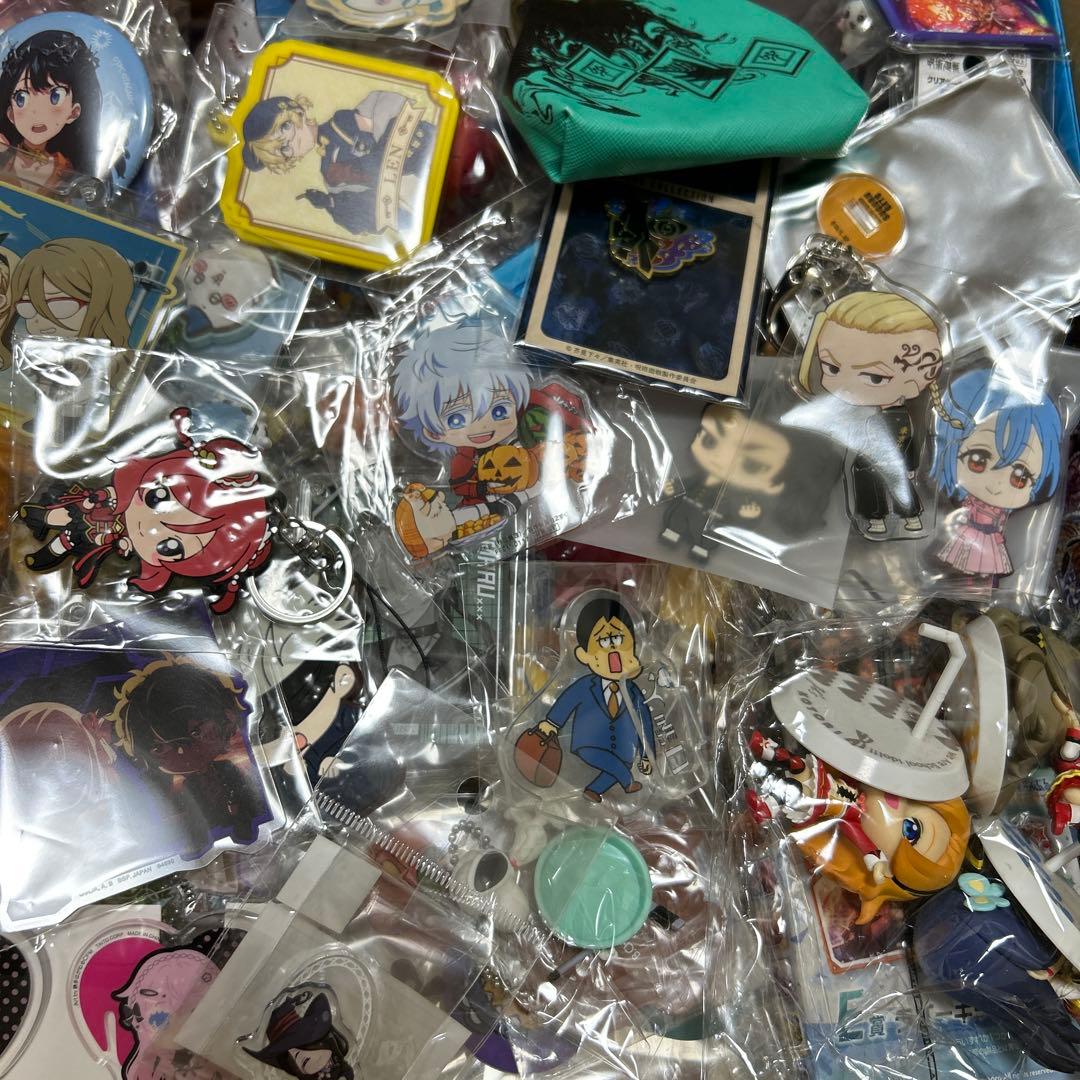 キャラクターグッズまとめ売り　漫画　アニメ　グッズ　セット　おまとめ　400個