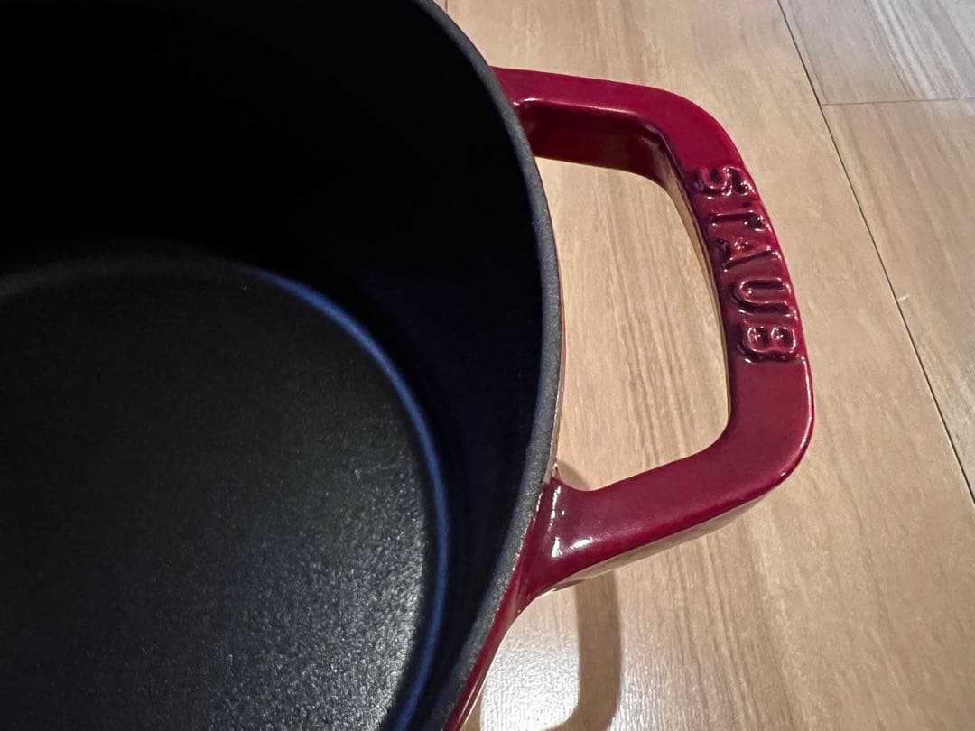 極美品 ストウブ STAUB LA COCOTTE 26 フランス チェリー