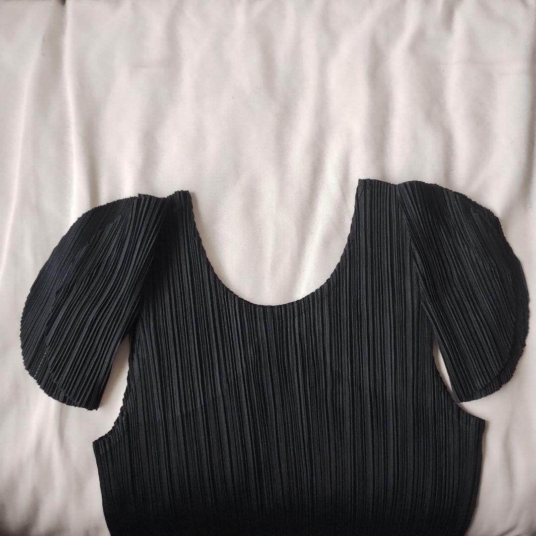 PLEATS PLEASE プリーツ加工　半袖トップス　サイズ３