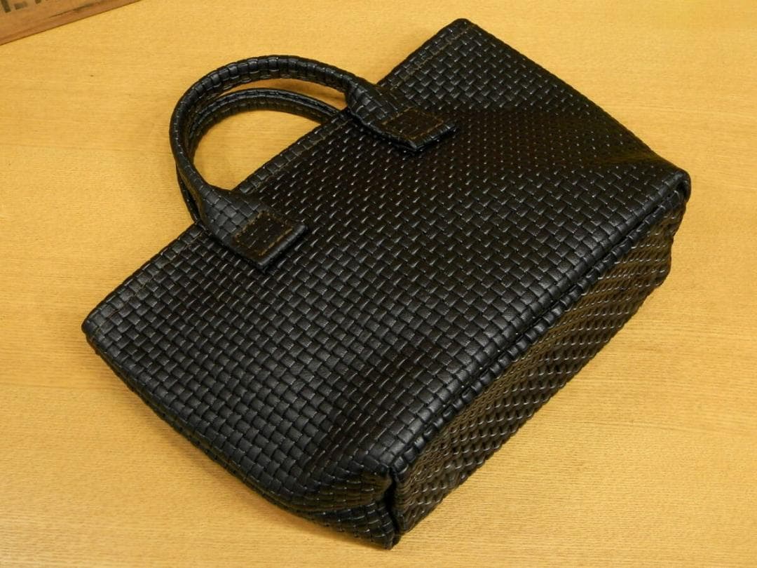 ☆XSサイズ☆上品なメッシュ柄レザーのミニトートバッグ☆牛革ブラック日本製