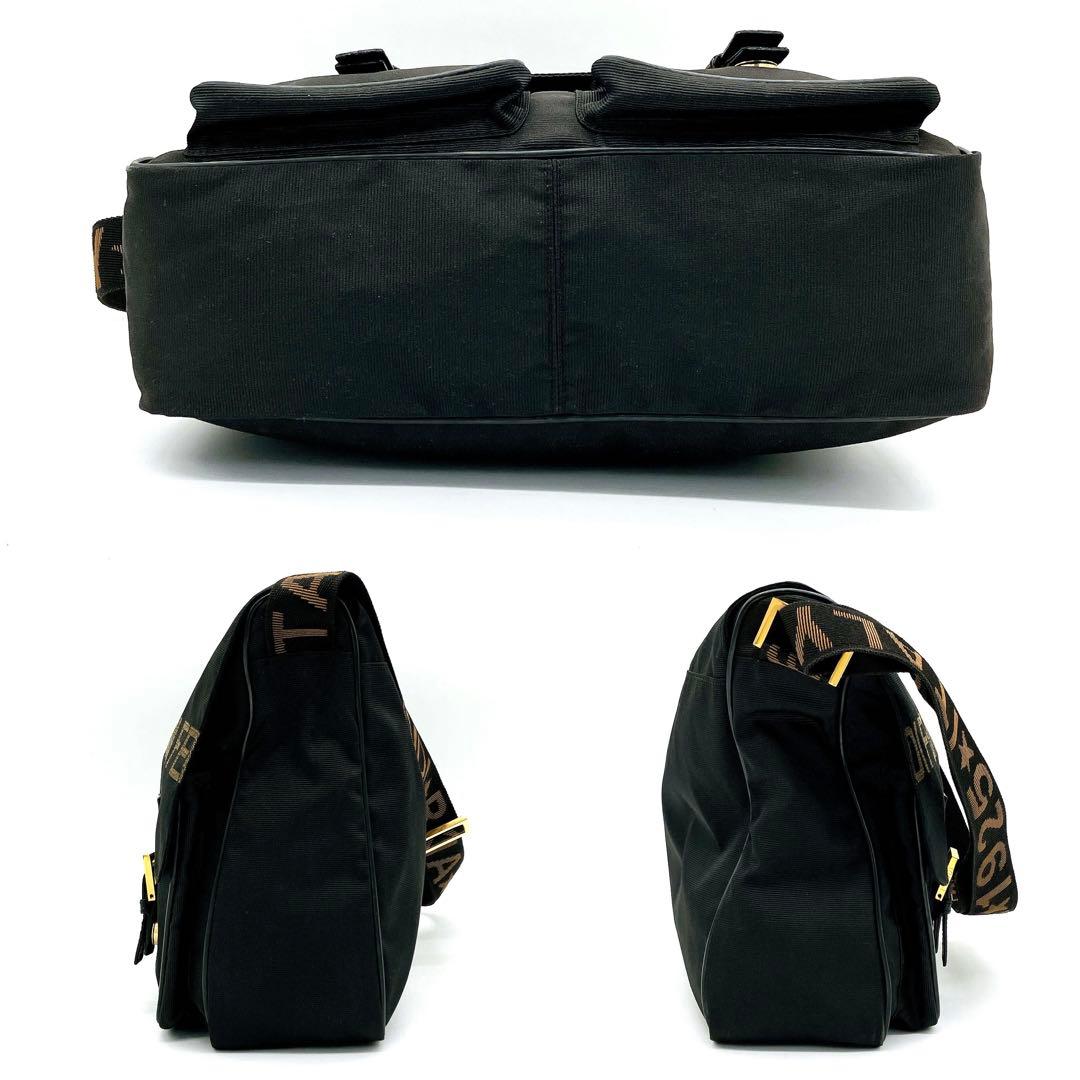 美品【FENDI】メッセンジャーバッグ　ナイロン　ブラック　ポーチ付き
