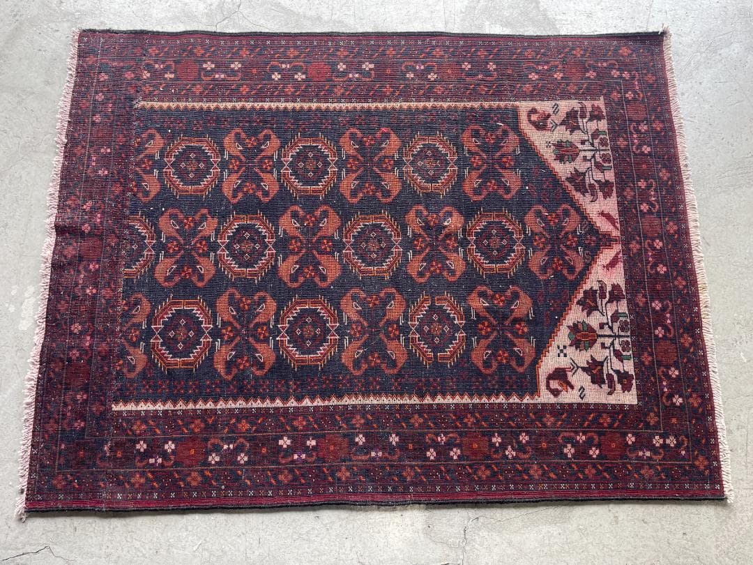 ペルシャ絨毯・148×113 セミアンティーク　ラグ　1970年代　草花文様