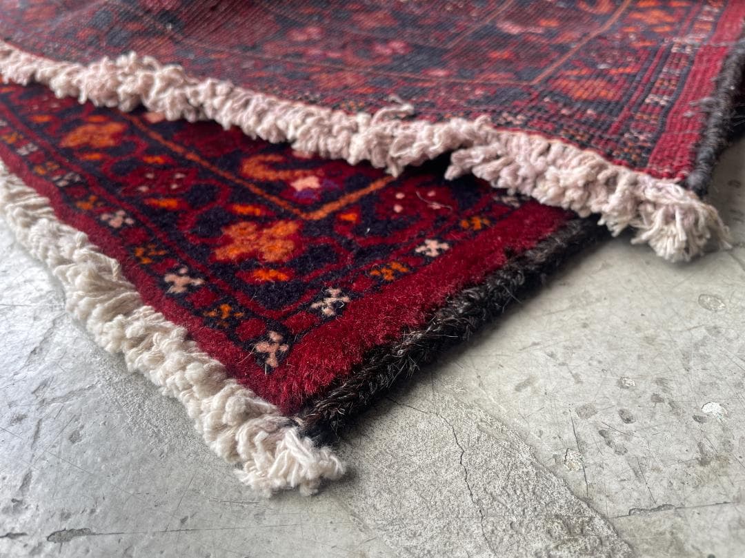 ペルシャ絨毯・148×113 セミアンティーク　ラグ　1970年代　草花文様