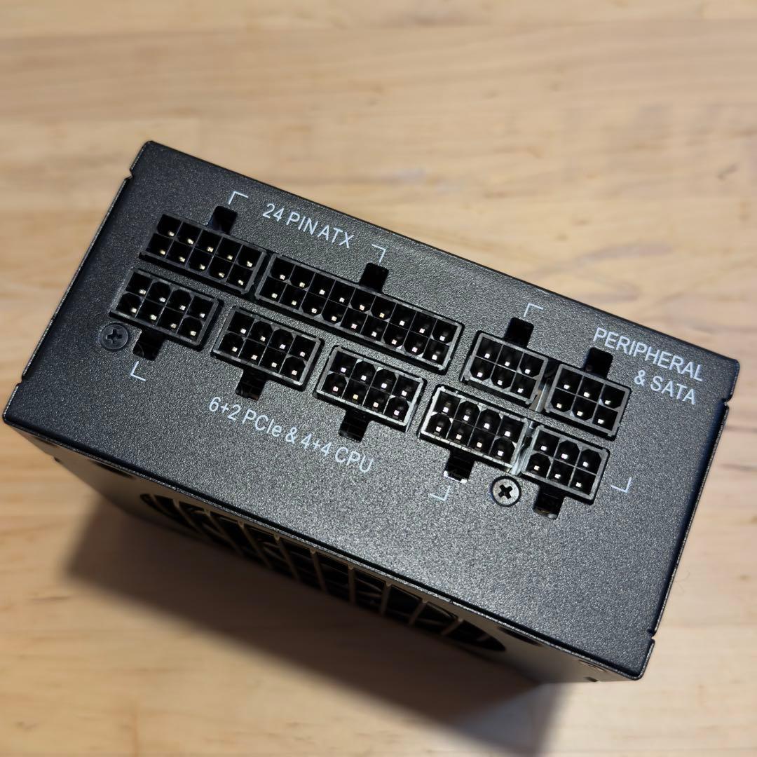 Corsair SF750 750W SFX電源ユニット 80+Platinum