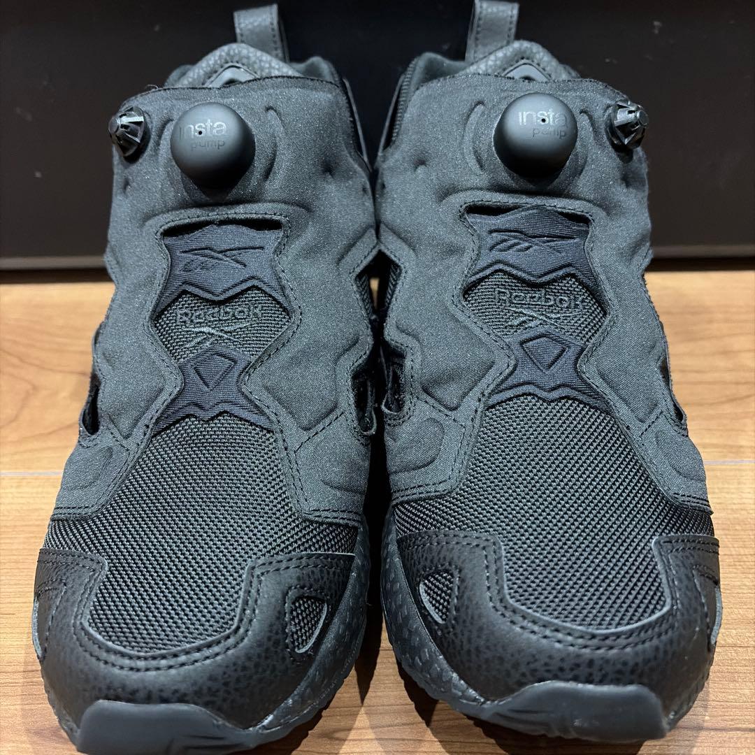 日本限定Reebok Instapump Fury 95 トリプルブラック極美品
