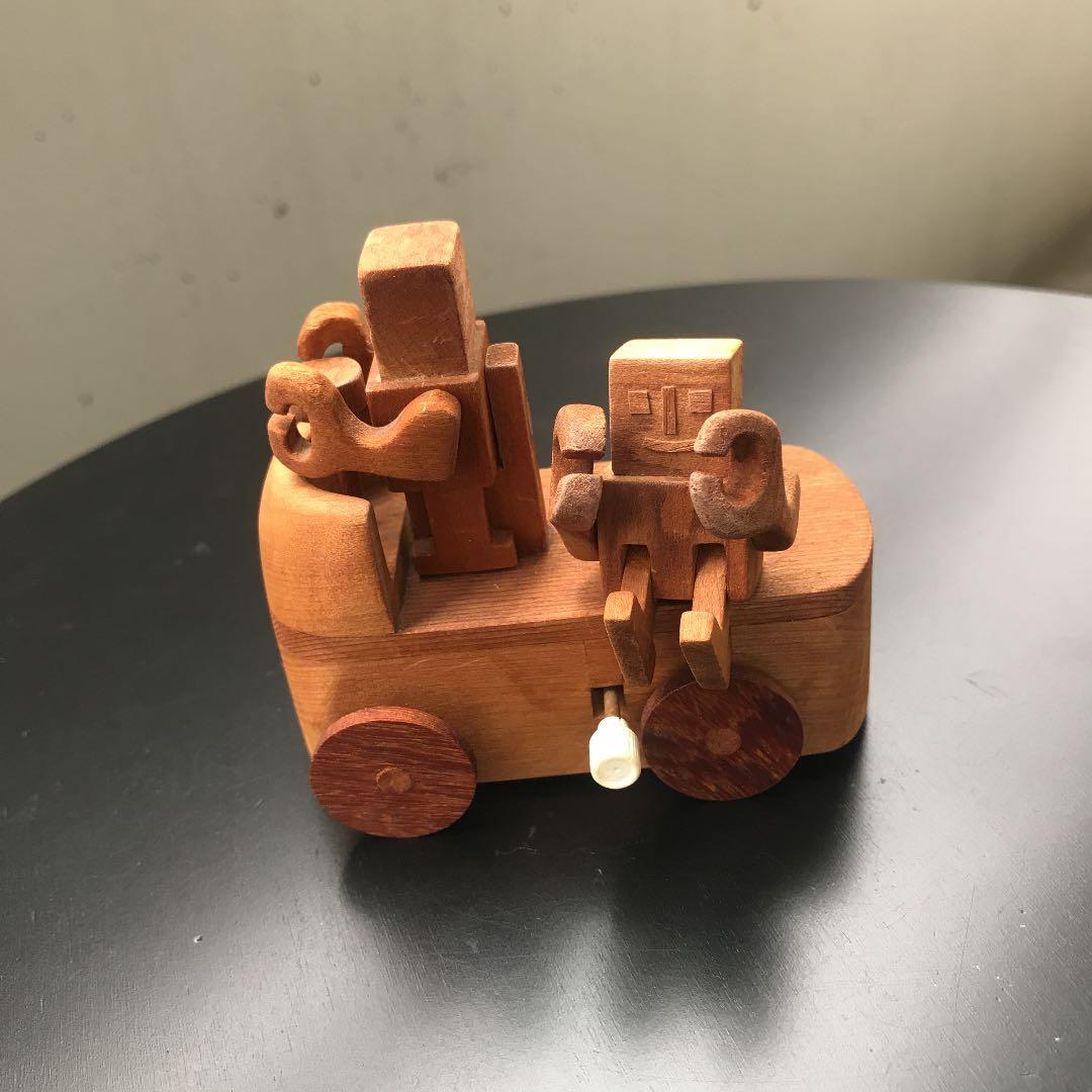 木のおもちゃ　ロボット　ぜんまい　車　木工作品