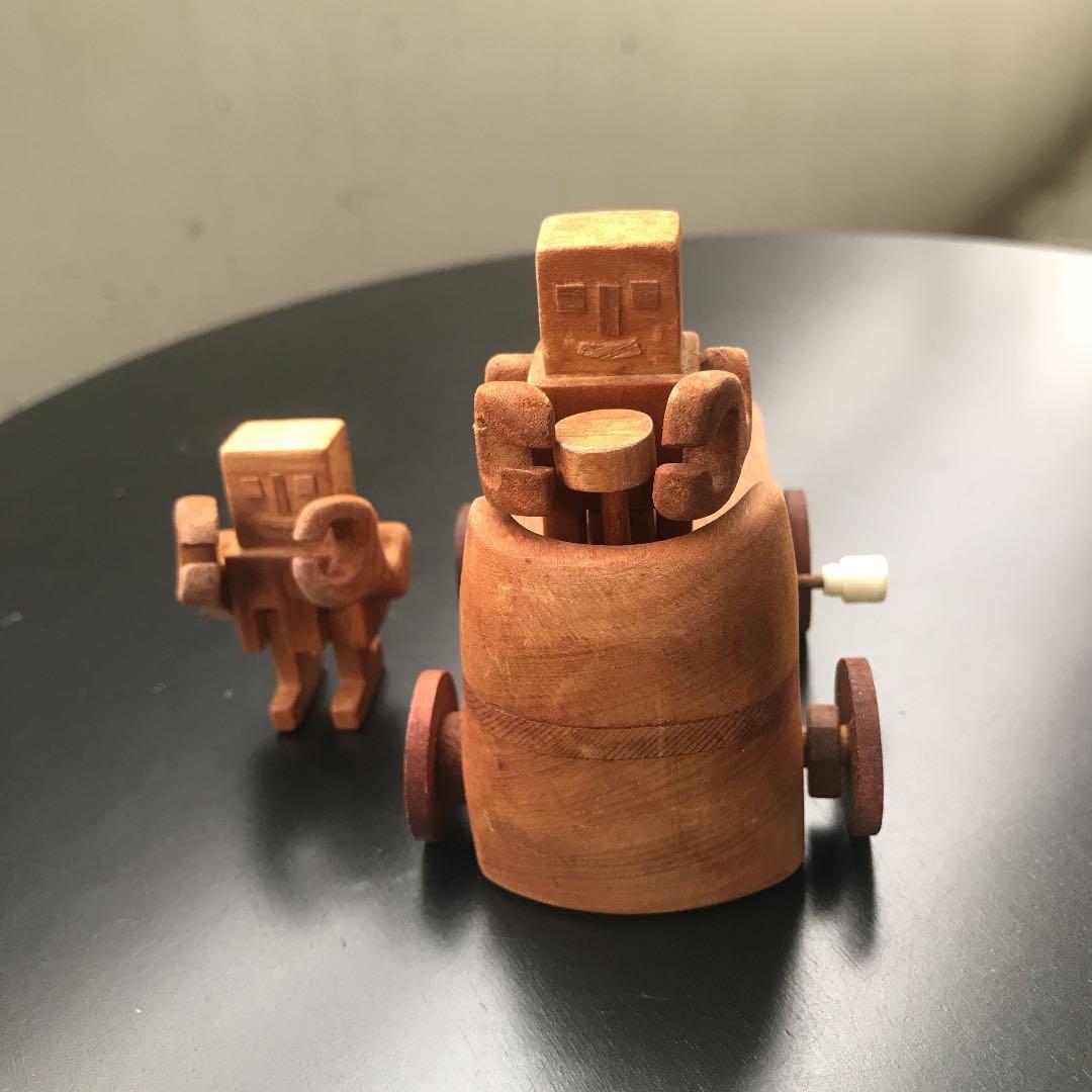 木のおもちゃ　ロボット　ぜんまい　車　木工作品