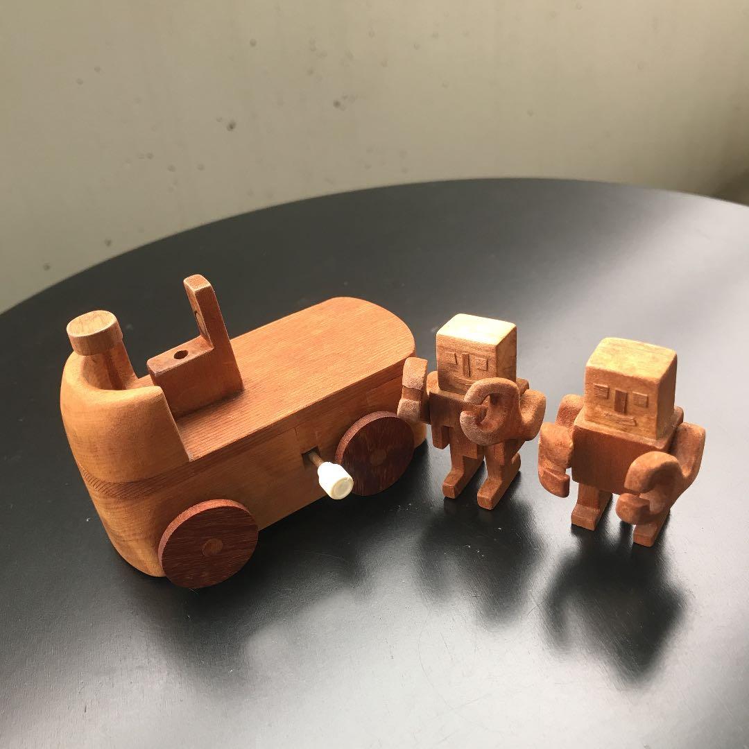木のおもちゃ　ロボット　ぜんまい　車　木工作品