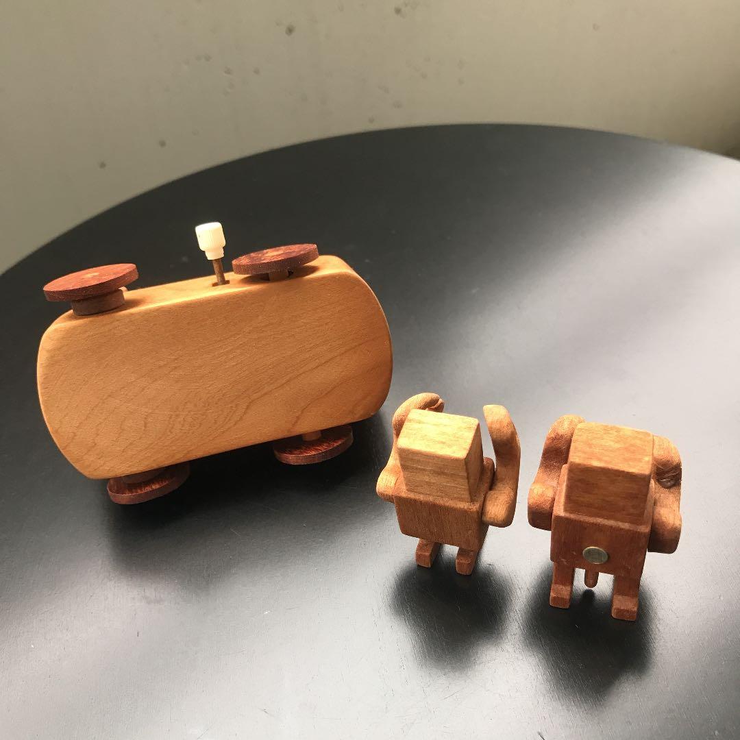 木のおもちゃ　ロボット　ぜんまい　車　木工作品