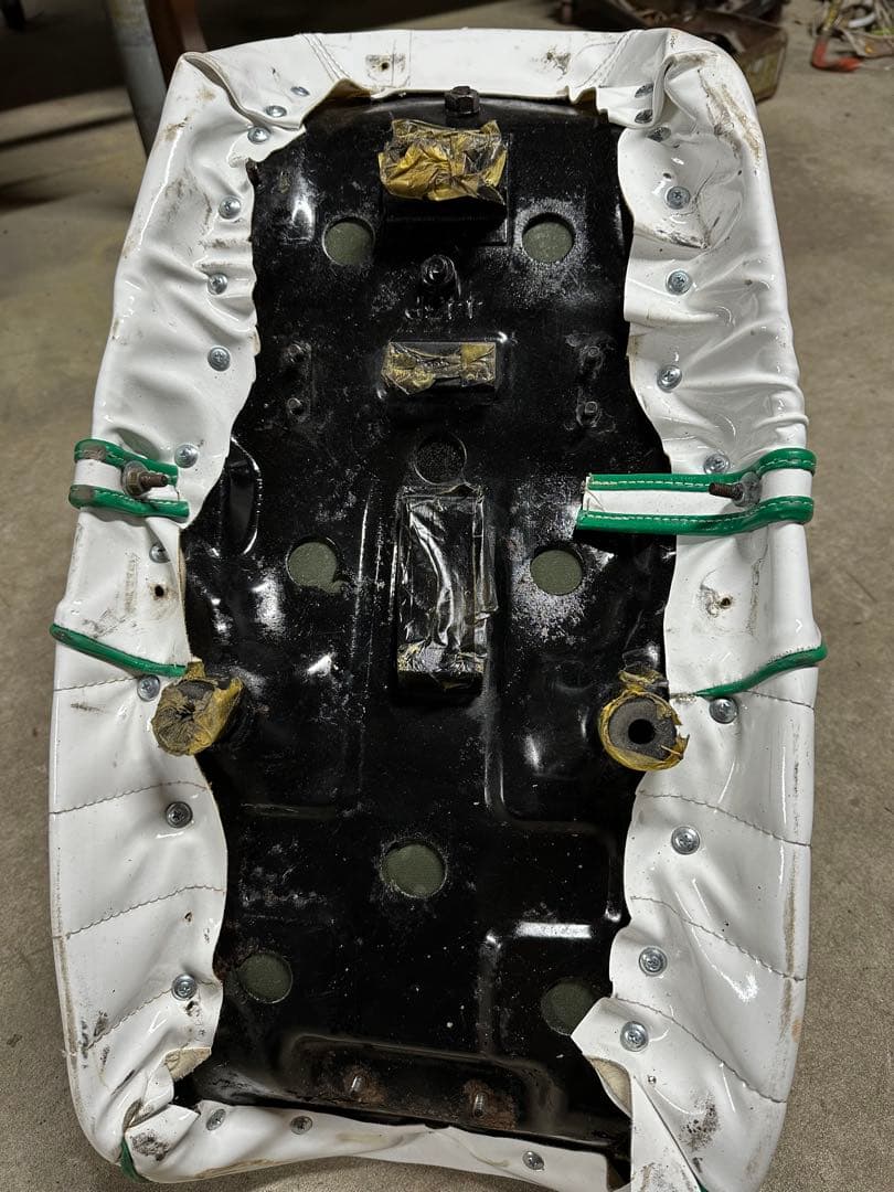 CB250N 400N バブ三段シート