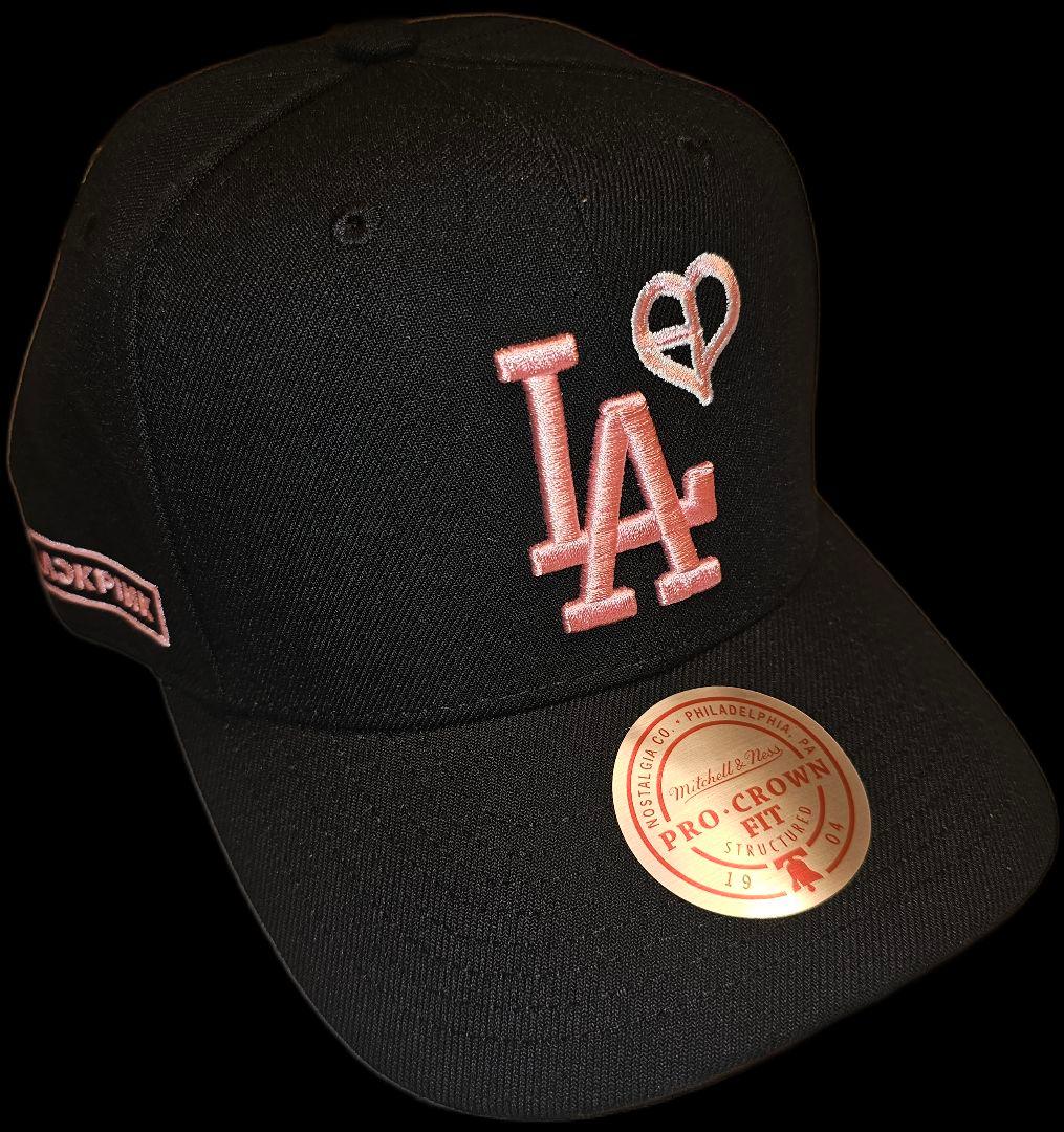 LA Dogers × BLACKPINK コラボキャップ MLB lisa着用