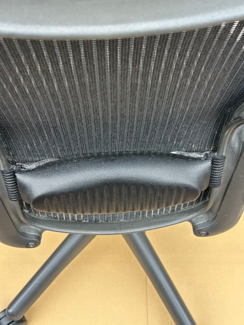 ハーマンミラー アーロンチェア AE111PWB チェア 正規品　Bサイズ