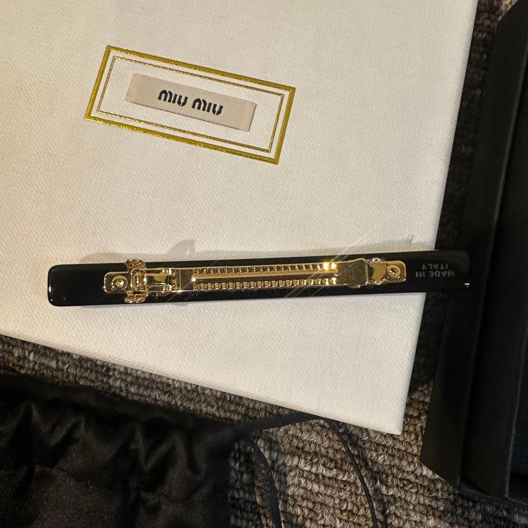 【MiuMiu】ヘアクリップ バレッタ ブラック ロゴ