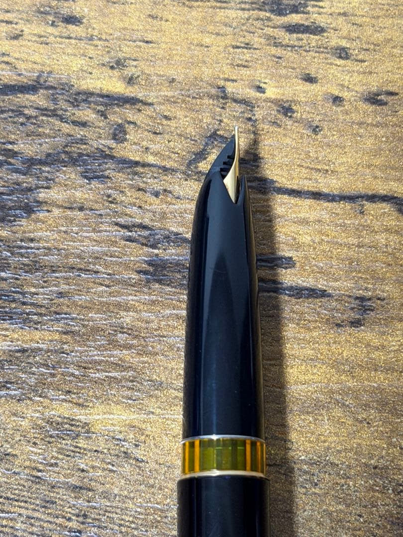 未使用に近い　1960年代　モンブラン　14 万年筆 18金　ゴールド　細字