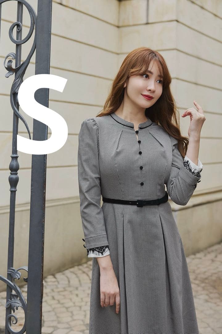 ワンピース Classic Monochrome Check Midi Dress