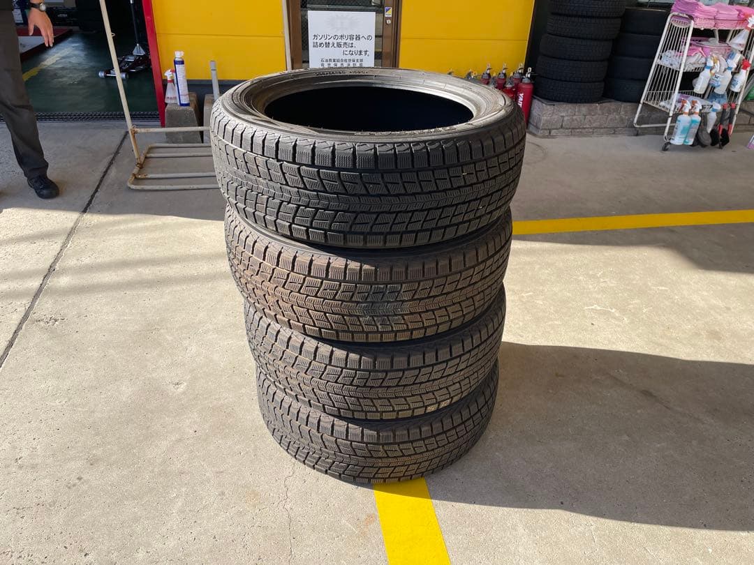 【ダンロップ-スタッドレスタイヤ】 235/55R20(4本)