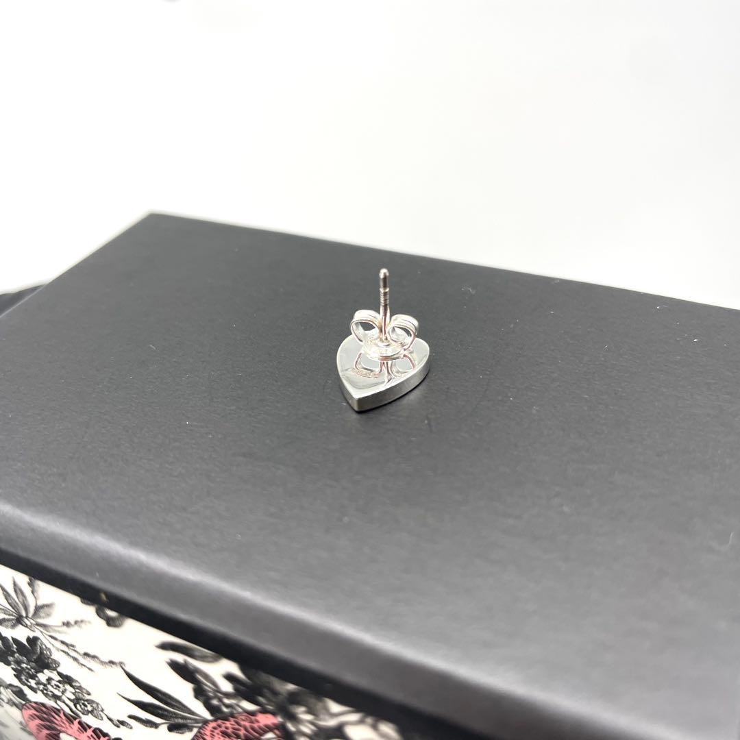 美品✨グッチ 刻印入り シルバー ハート ピアス 箱・袋付き アクセサリー