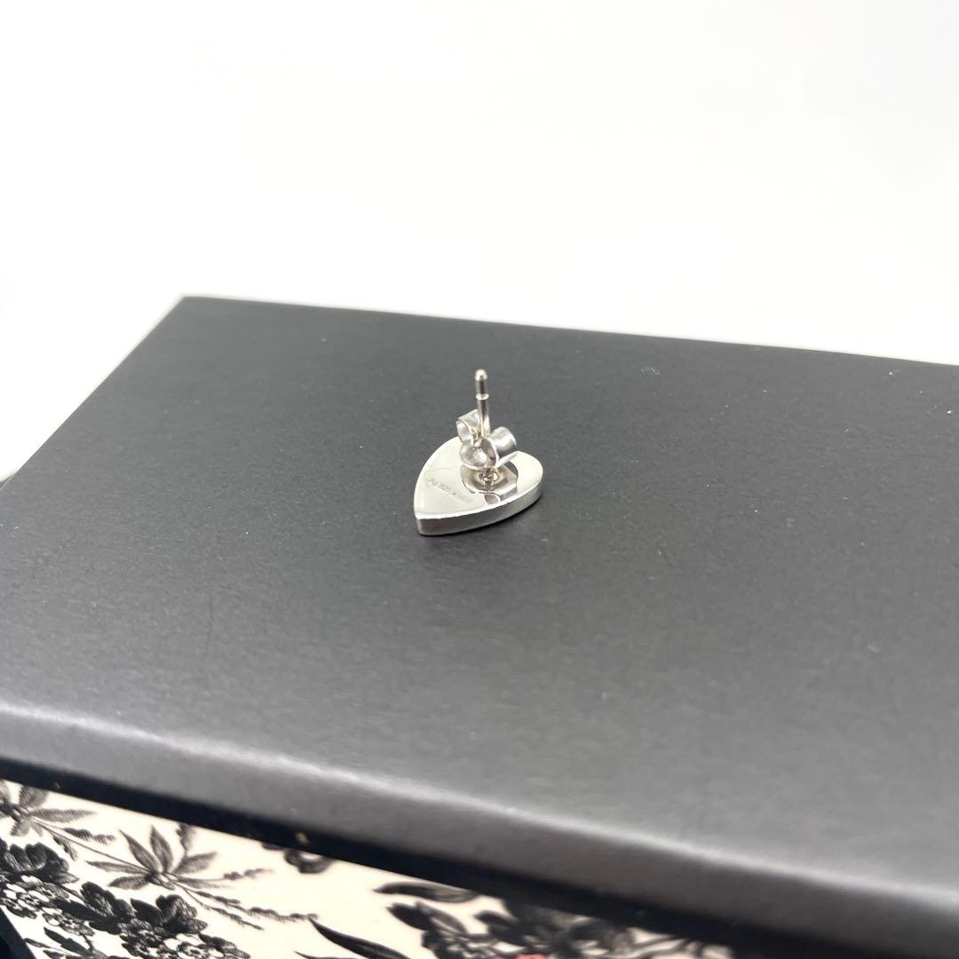 美品✨グッチ 刻印入り シルバー ハート ピアス 箱・袋付き アクセサリー