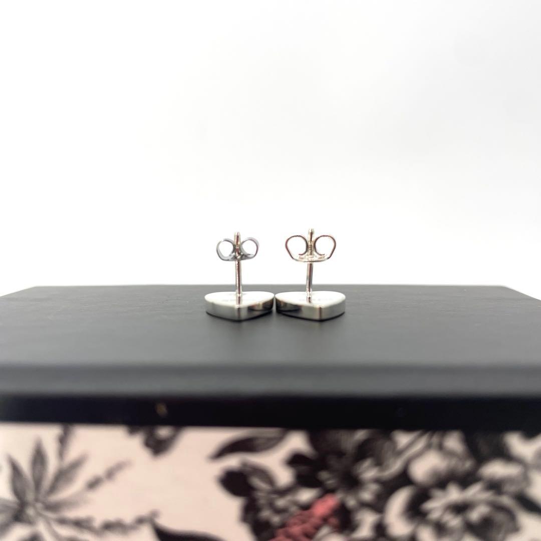 美品✨グッチ 刻印入り シルバー ハート ピアス 箱・袋付き アクセサリー