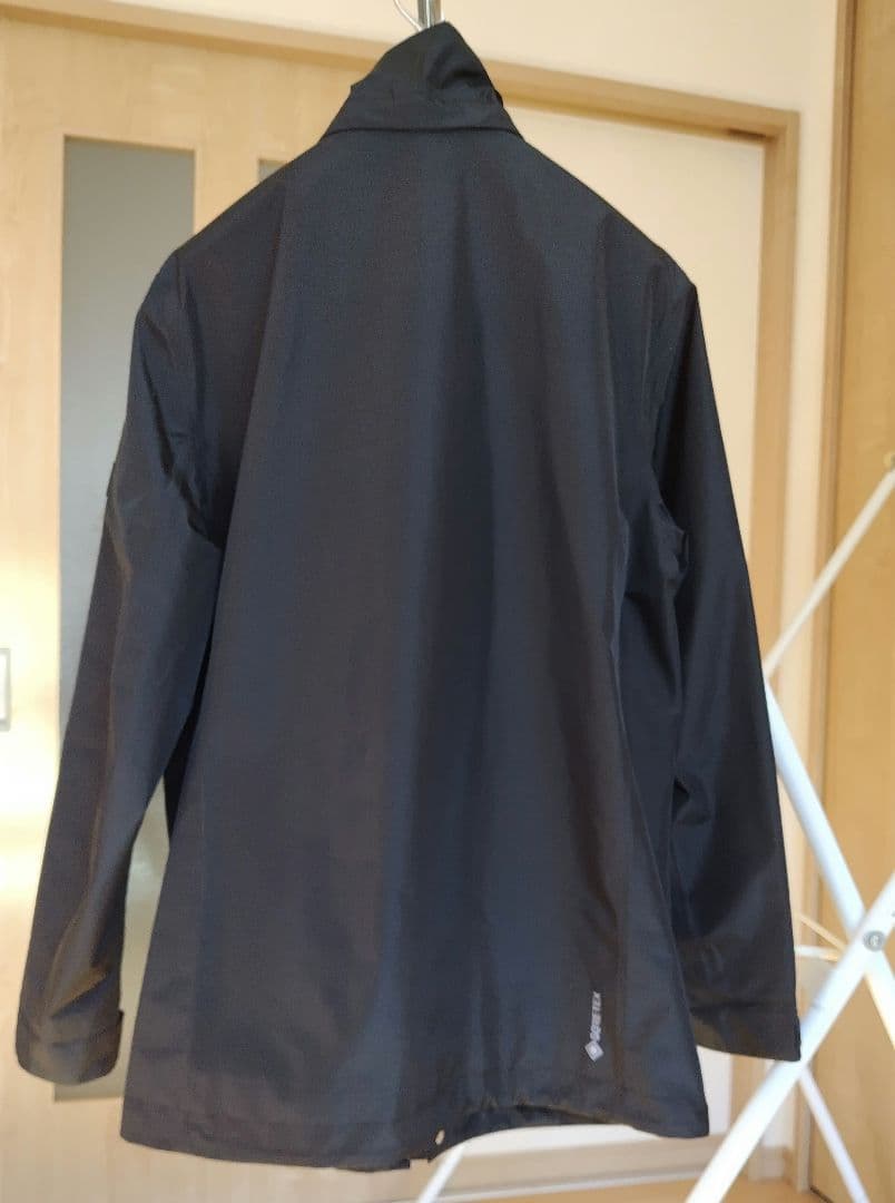 AIGLE　マウンテンパーカー　アウタージャケット　ゴアテックス　黒　メンズМ