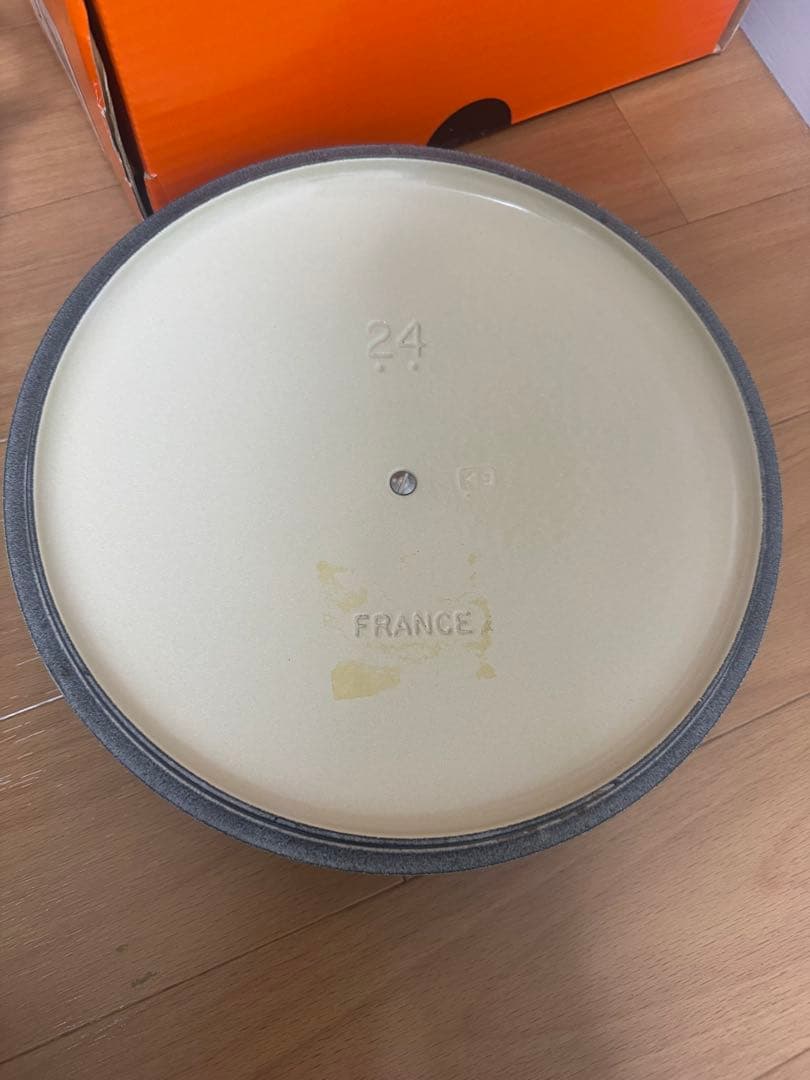 ル・クルーゼ　LE CREUSET ココット　ロンド　鍋　24センチ