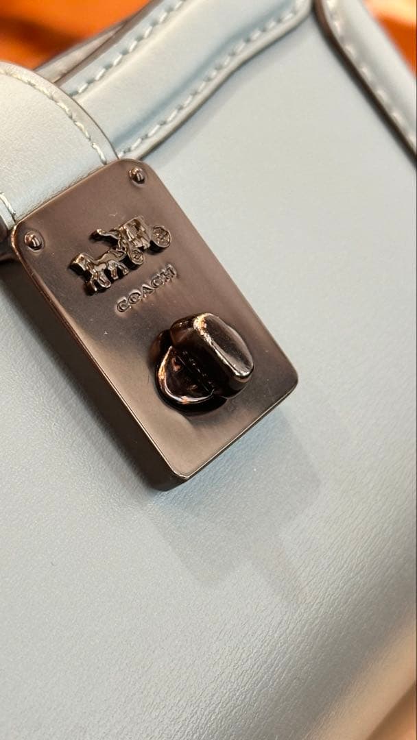 COACH 二つ折り財布 ライトブルー