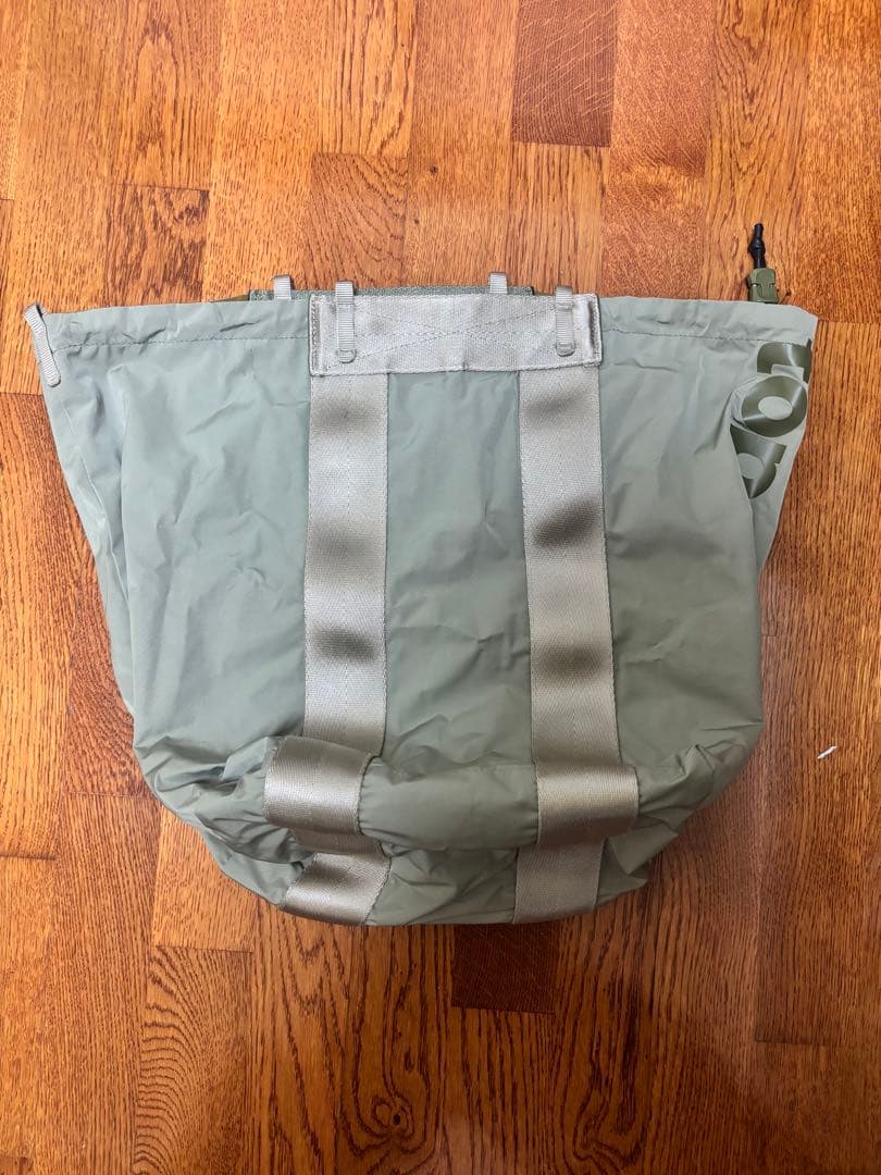topologie（トポロジー） Summit Tote Medium