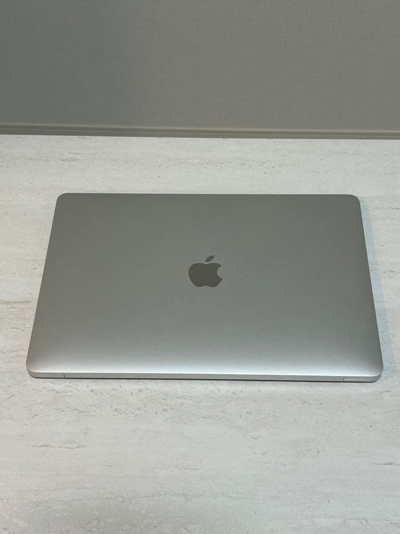 初期化済　M1 MacBook Air 256GB 8GB ジャンク品 マウス付