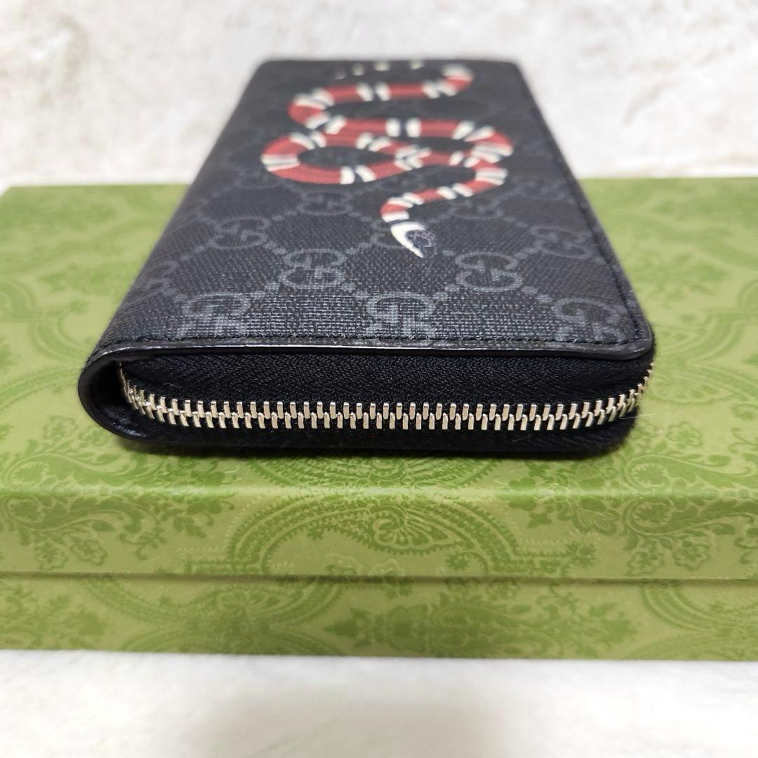✨新品同様　付属品完備✨グッチ　長財布　ラウンドファスナー　スネーク　PVC