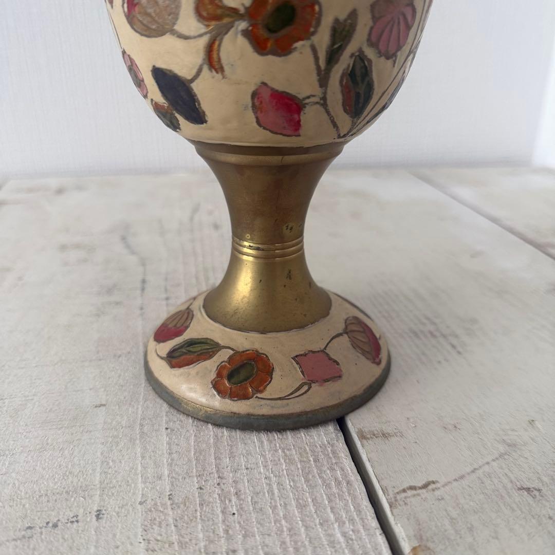 古いインドの花器