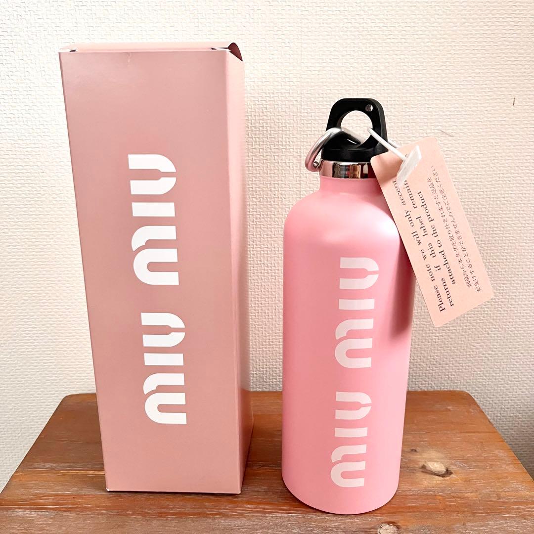 【新品未使用】miu miu ピンク 水筒とポーチ タンブラー カラビナ♡超レア