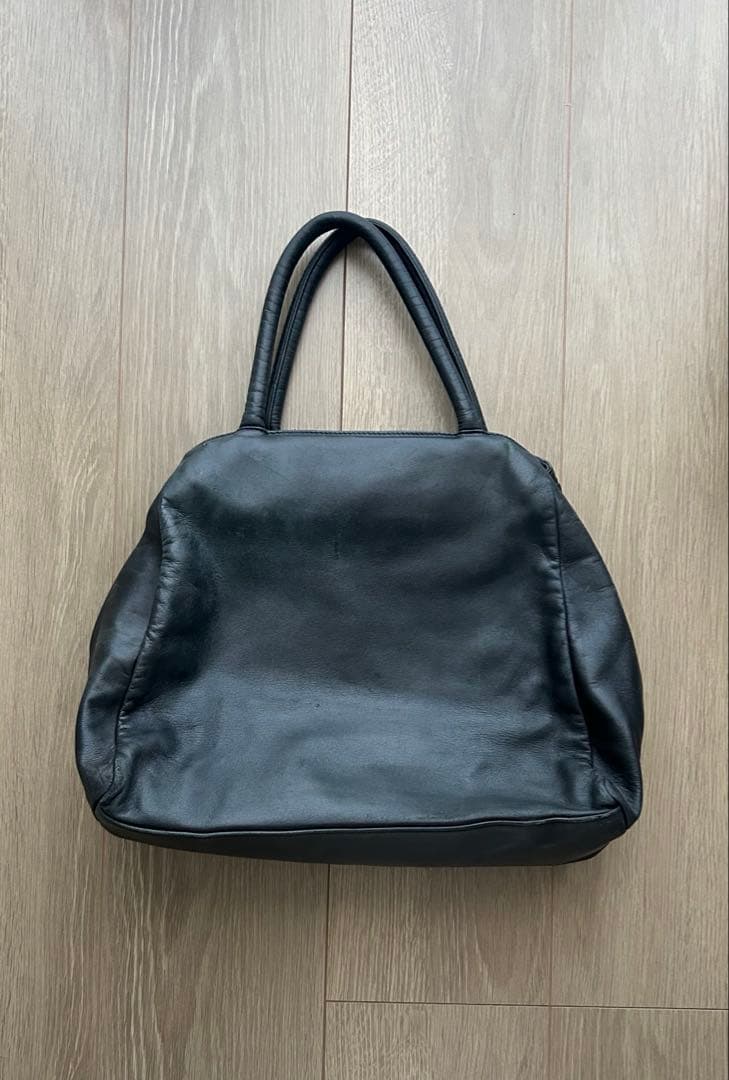 PRADA ブラック レザートートバッグ