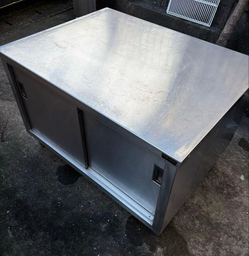 業務用ステンレス スライドドア収納キャビネット　両面扉