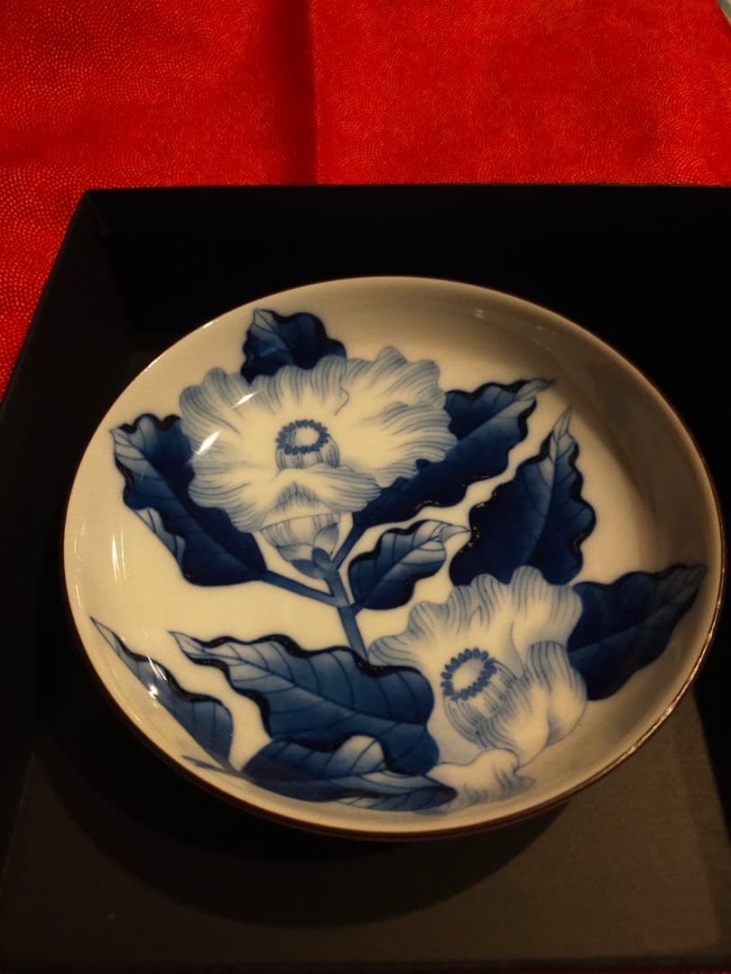 深川製磁　古代青磁釉椿文様深皿未使用品