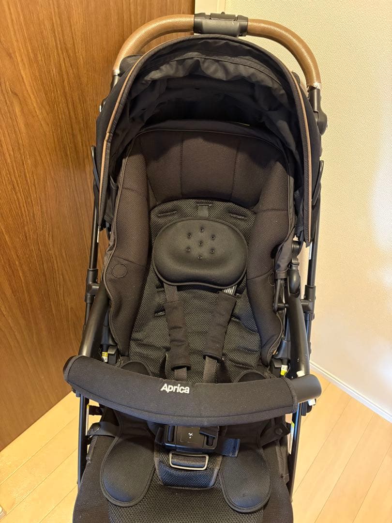 【美品】Aprica（アップリカ）ラクーナビッテクッション　ブラック ベビーカー