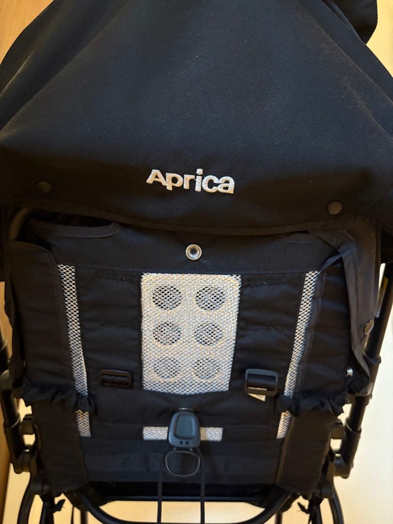【美品】Aprica（アップリカ）ラクーナビッテクッション　ブラック ベビーカー