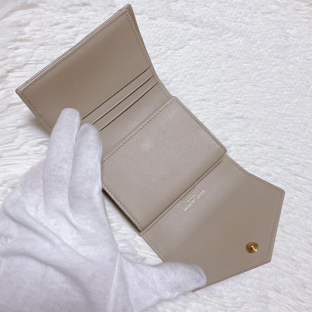 ♡付属品完備♡イヴサンローラン 三つ折り財布 YSL キャビアスキン ベージュ