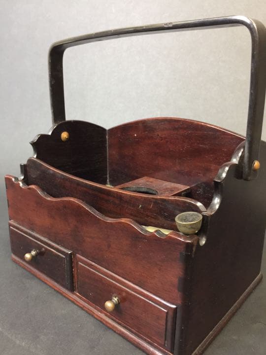 紫檀唐木 小物入れ タバコ箱  年代物 銅鈕 お洒落な一品